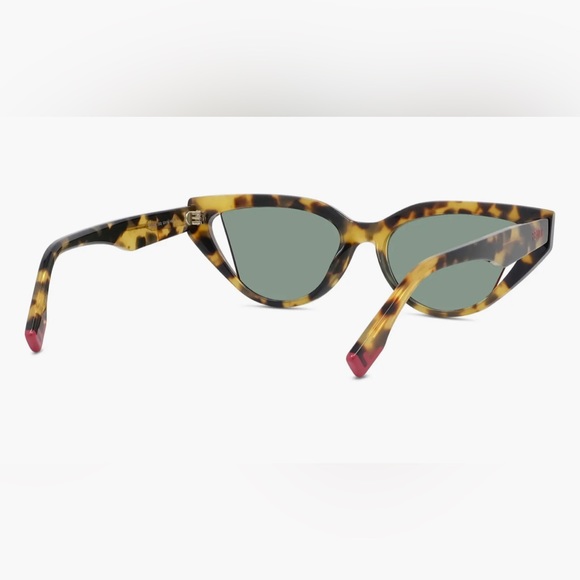 Fendi‎ Cat Eye Sunglasses - Picture 9 of 16